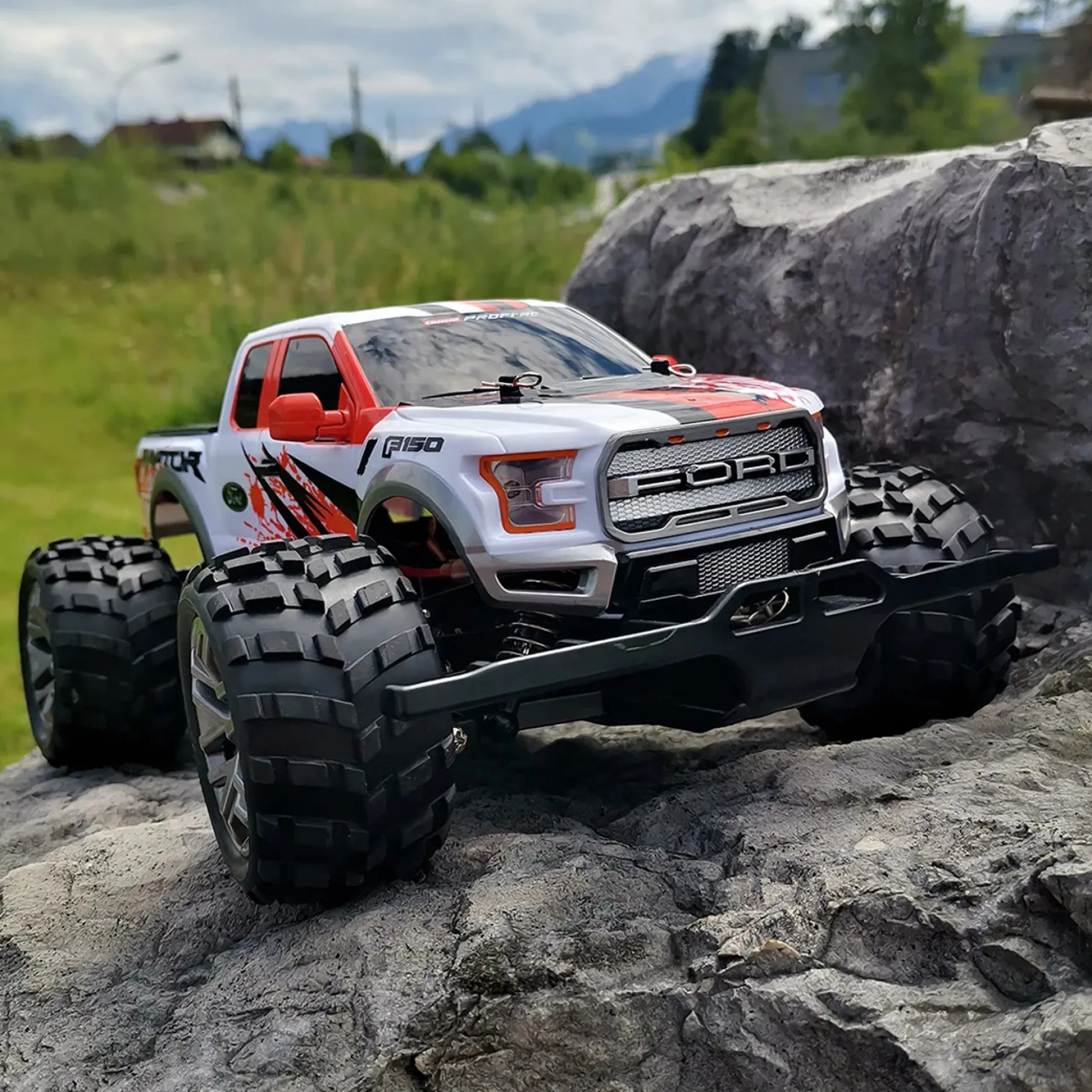 2,4GHz Ford F-150 Raptor -PX- Carrera Profi RC