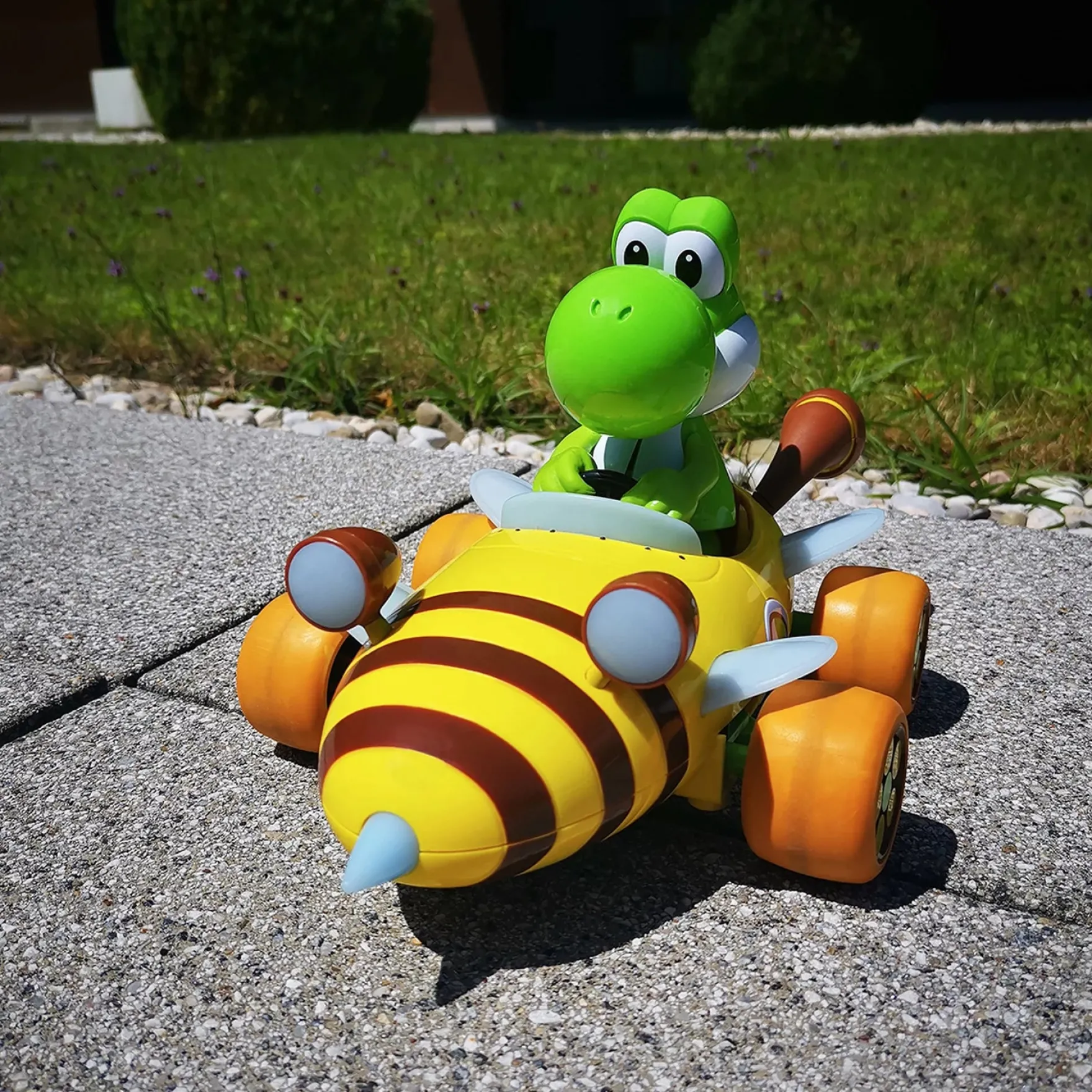 2,4GHz Mario Kart™ Bumble V, Yoshi