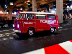 VW Bus T2b "Porsche Renndienst"